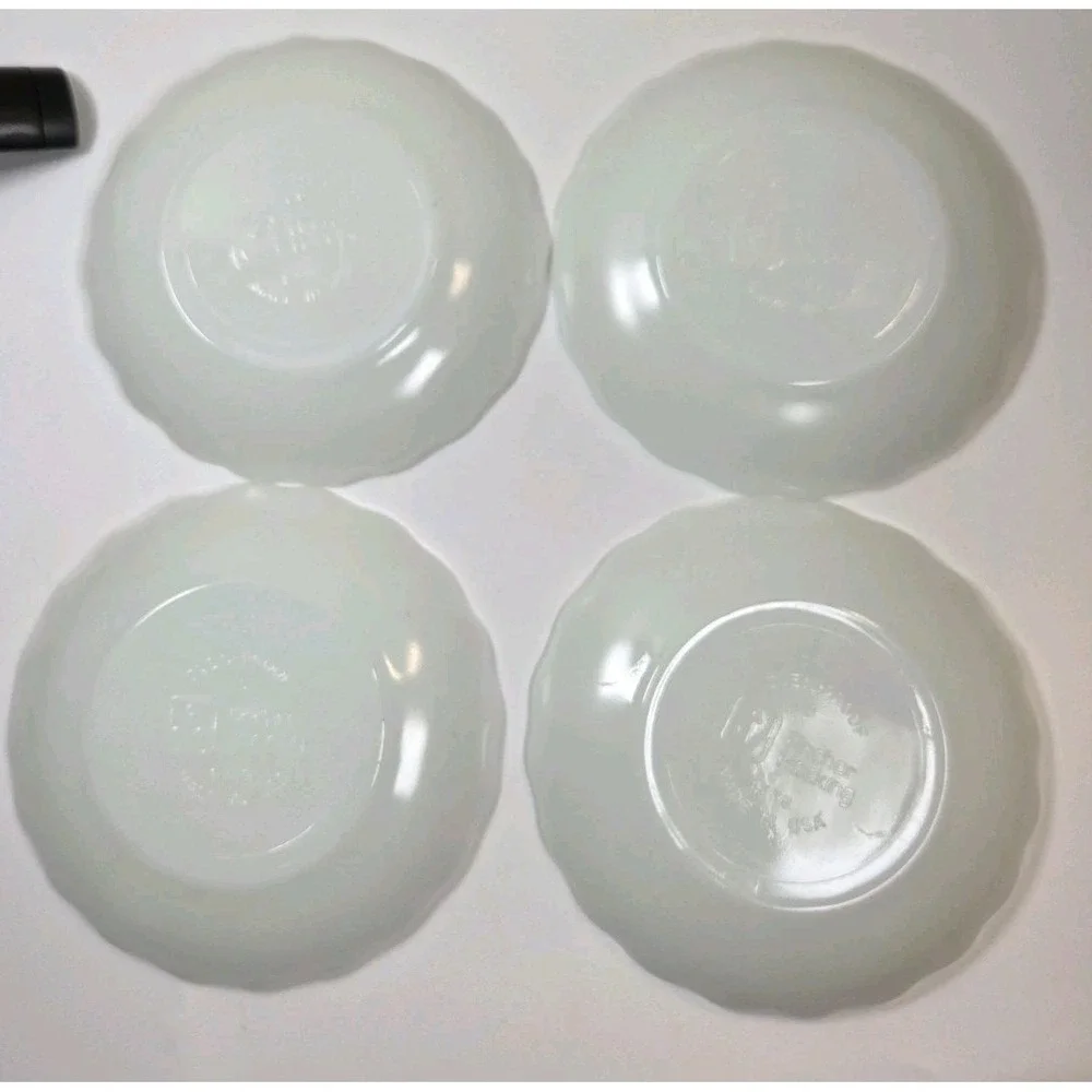 4 Vtg Anchor Hocking Swirl Shell Saucer‎ 1960s Fire King Milk Glass
